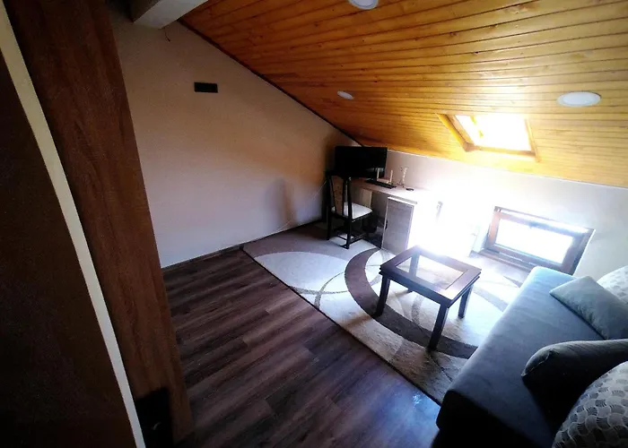 Budget With Breakfast 바르나